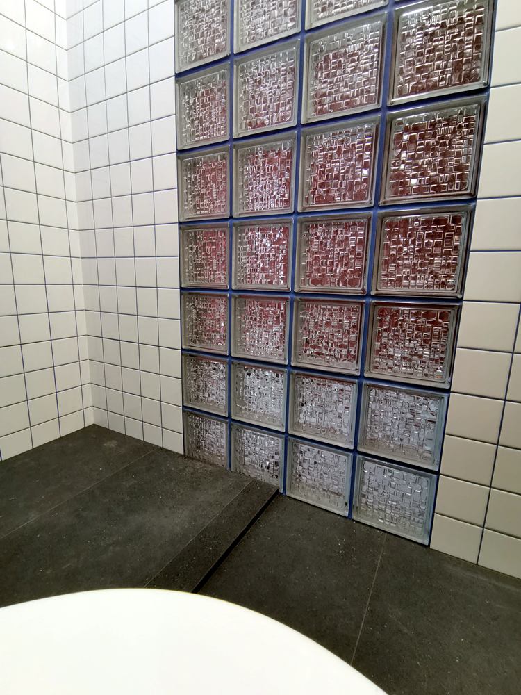 Стеклоблоки крупным планом